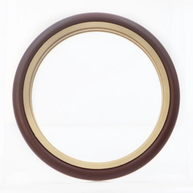 Zložené tesnenie labyrintového typu pre rotačné hriadele